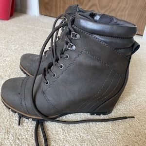 American Rag Lizzie wedge boot 7.5